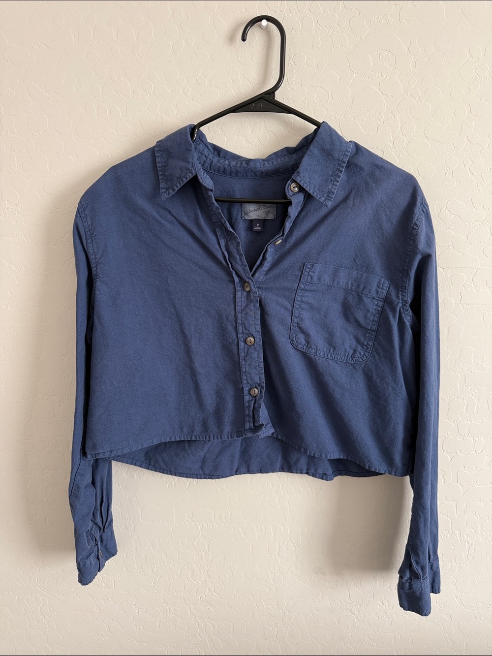 Universal Thread Cropped Button-Down Shirt in Navy Blue